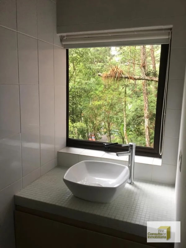 Casa en renta/ Bosques de Muxbal/ 3 niveles - 6
