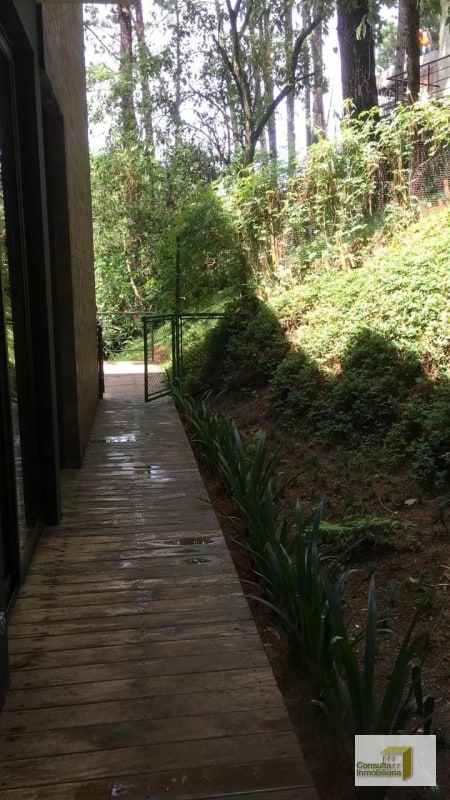 Casa en renta/ Bosques de Muxbal/ 3 niveles - 4