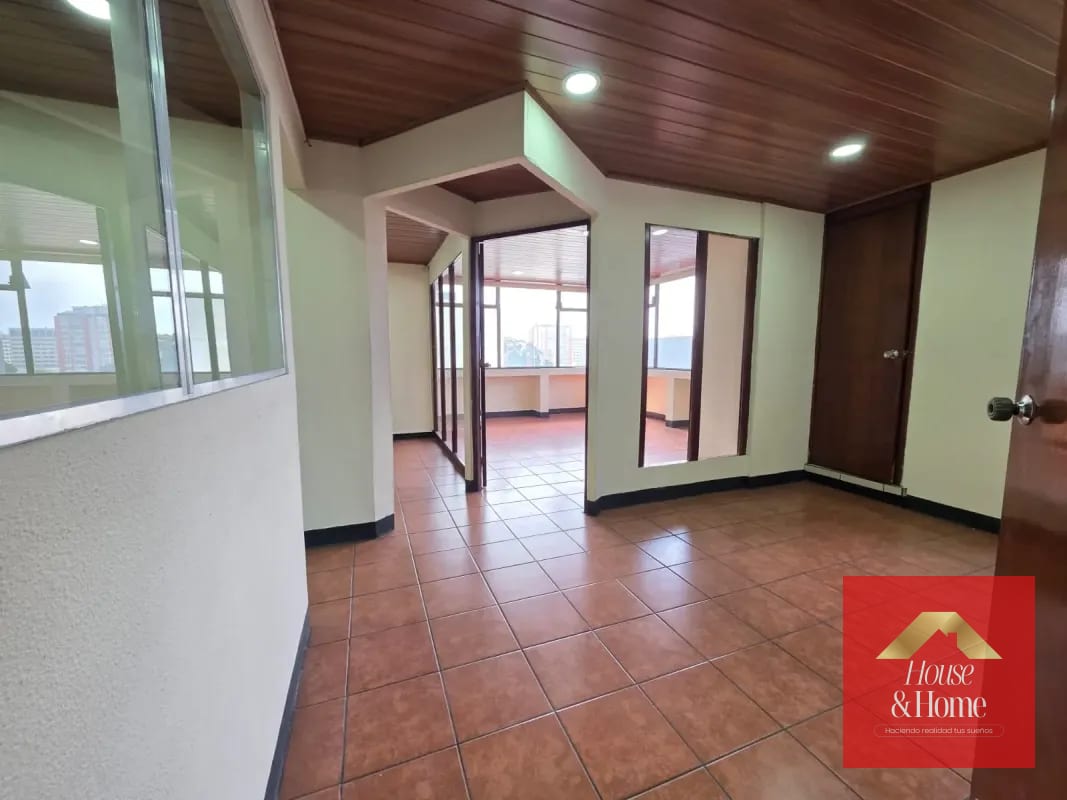 OFICINA EN VENTA ZONA 10 | 110m2 — Oficina en Venta en Reforma Montúfar, Zona 10, Guatemala, Ciudad — foto 1 de 8
