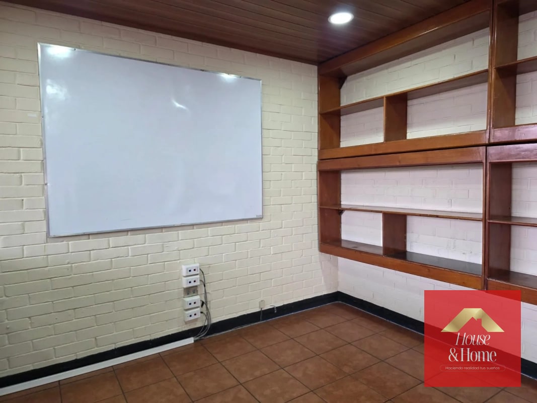 OFICINA EN VENTA ZONA 10 | 110m2 (copia) — Oficina en Alquiler en Reforma Montúfar, Zona 10, Guatemala, Ciudad — foto 4 de 8