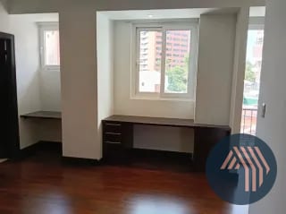 Alquiler de Amplio Apartamento 2 Niveles - 5TA Avenida, Zona 14 — Apartamento en Alquiler en Quinta Avenida, Zona 14, Guatemala, Ciudad — miniatura 5 de 7