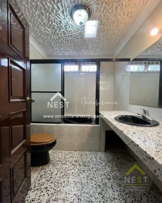 Casa de 4 habitaciones en Venta, Ciudad San Cristóbal | Res. Loma Real — Casa en Venta en Loma Real, Zona 8 Mixco, Guatemala, Ciudad — miniatura 12 de 17