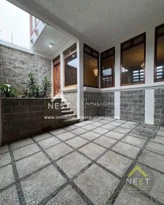 Casa de 4 habitaciones en Venta, Ciudad San Cristóbal | Res. Loma Real — Casa en Venta en Loma Real, Zona 8 Mixco, Guatemala, Ciudad — miniatura 2 de 17