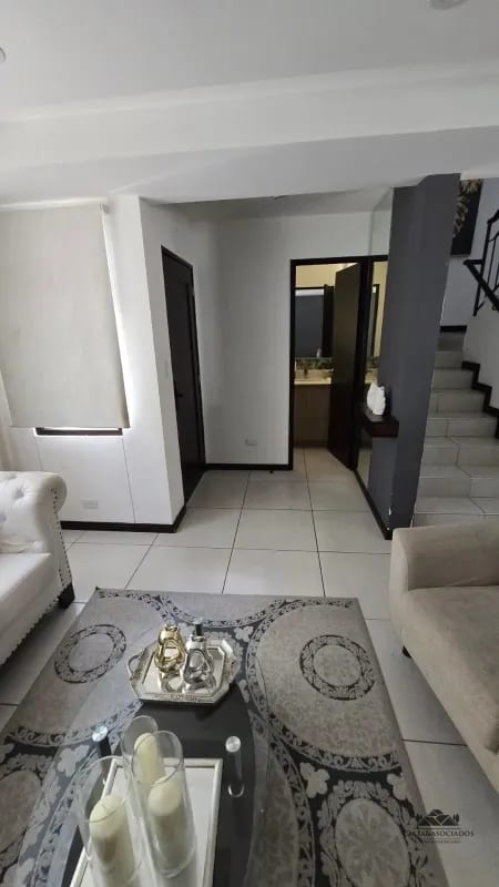 CASA EN VENTA EN ZONA 4 DE MIXCO — Casa en Venta en Zona 4 Mixco, Guatemala, Ciudad — foto 13 de 14