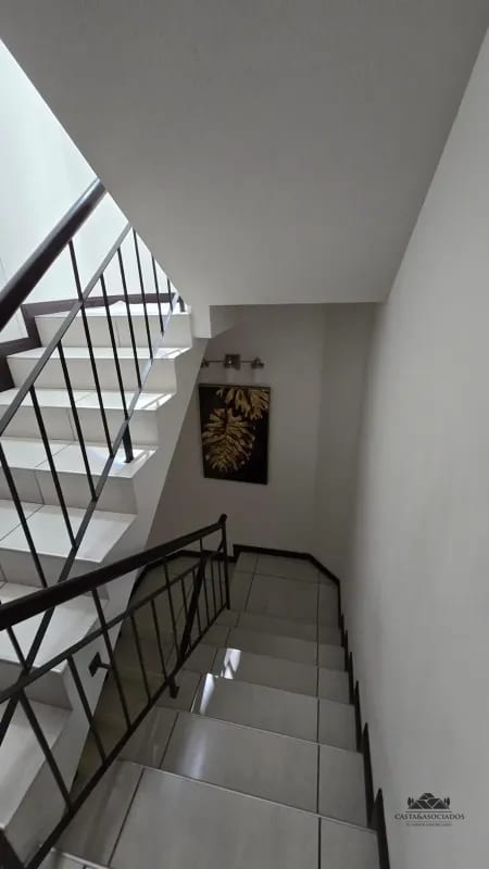 CASA EN VENTA EN ZONA 4 DE MIXCO — Casa en Venta en Zona 4 Mixco, Guatemala, Ciudad — foto 9 de 14