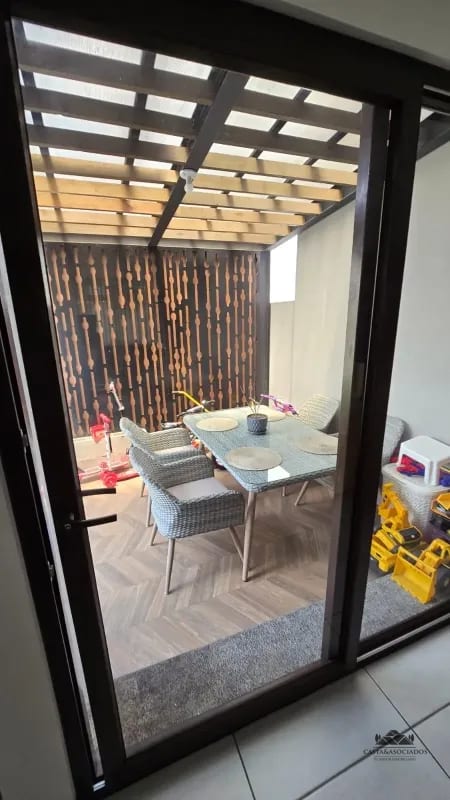 CASA EN VENTA EN ZONA 4 DE MIXCO — Casa en Venta en Zona 4 Mixco, Guatemala, Ciudad — foto 6 de 14