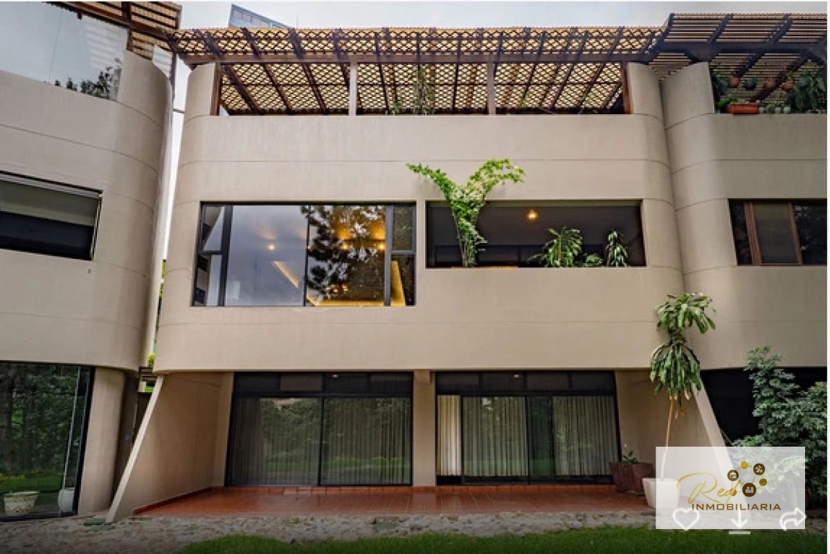 VENTA DE CASA PREMIERE CLUB ZONA 14 - 12