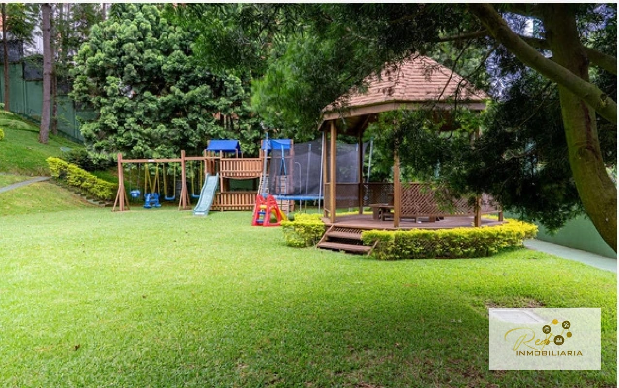 VENTA DE CASA PREMIERE CLUB ZONA 14 - 11