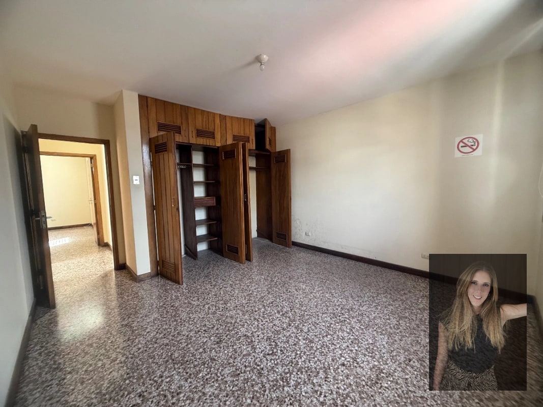 Casa para oficina, clinicas medicas, etc en zona 10 - 12