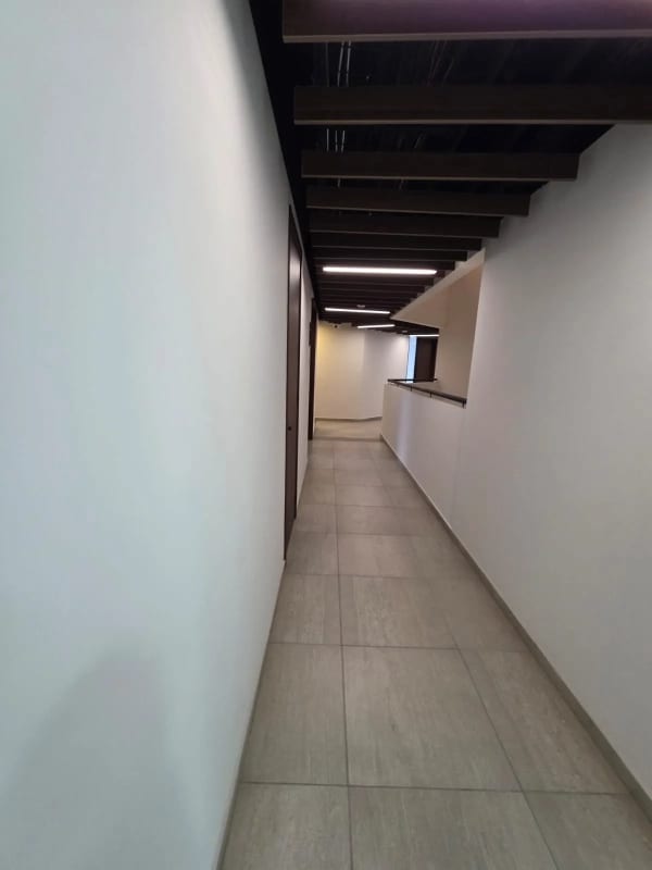 RENTO OFICINA/CLINICA ZONA 4 Ubicación estratégica — Oficina en Alquiler en Zona 4, Guatemala, Ciudad — foto 6 de 13
