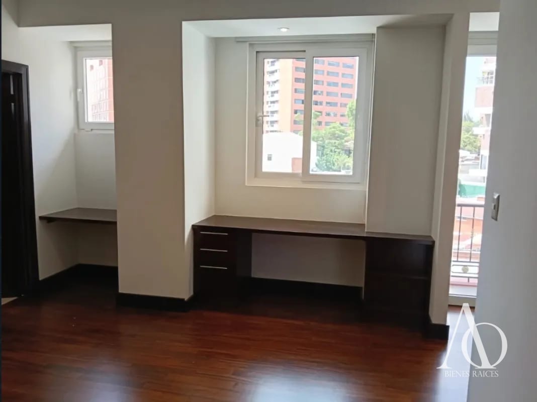 Apartamento en Alquiler Edificio Quinta Avenida, zona 14 N7/8 / EN DIRECTO — Apartamento en Alquiler en Quinta Avenida, Zona 14, Guatemala, Ciudad — foto 8 de 8