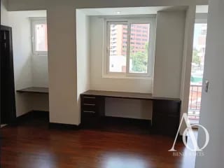 Apartamento en Alquiler Edificio Quinta Avenida, zona 14 N7/8 / EN DIRECTO — Apartamento en Alquiler en Quinta Avenida, Zona 14, Guatemala, Ciudad — miniatura 8 de 8