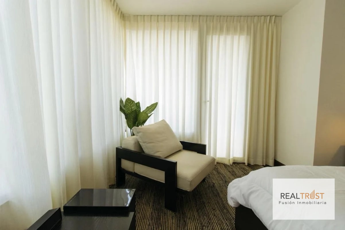 Apartamento AMUEBLADO EN RENTA zona 10 - 7