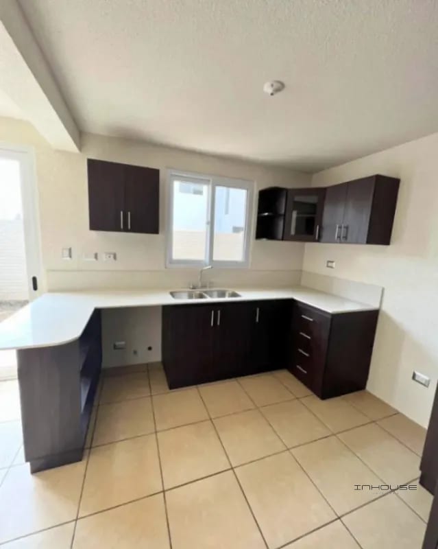 CASA EN VENTA EN CAES KM 25 -ALTOS DE VILLAGE- — Casa en Venta en Carretera a El Salvador, Guatemala, Ciudad — foto 10 de 10