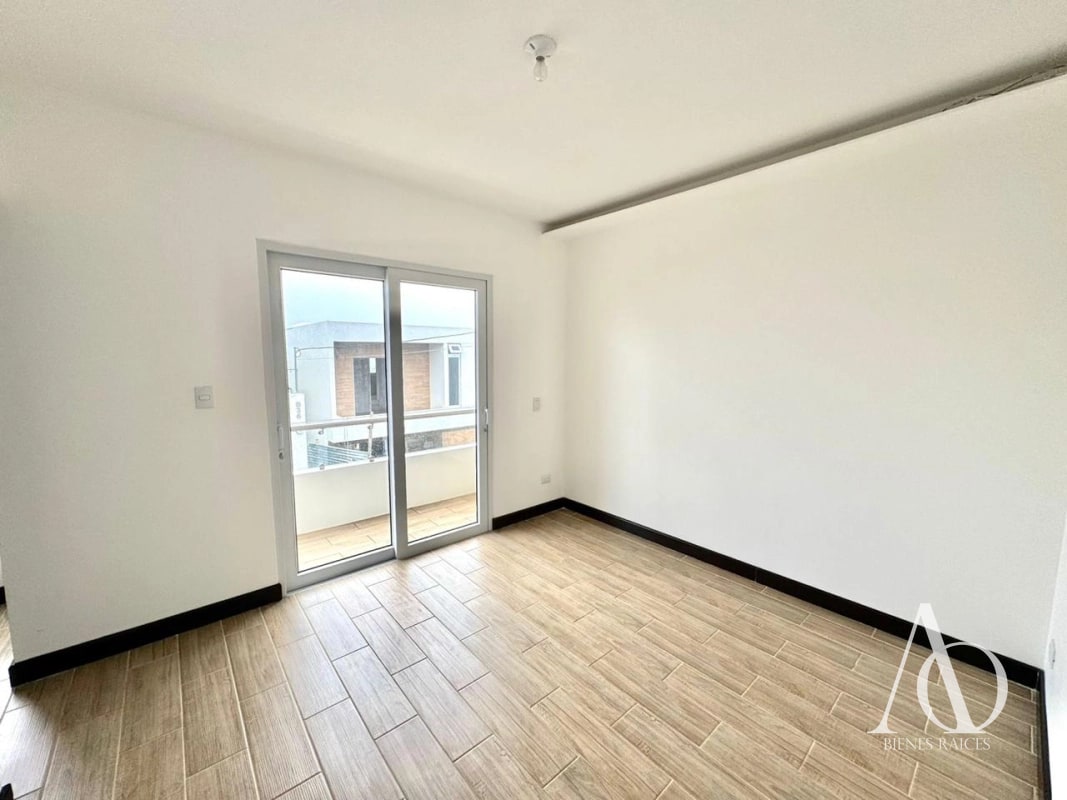 Casa en Venta en Bosques de Santa Elena, Km. 26 CES / EN DIRECTO - 1