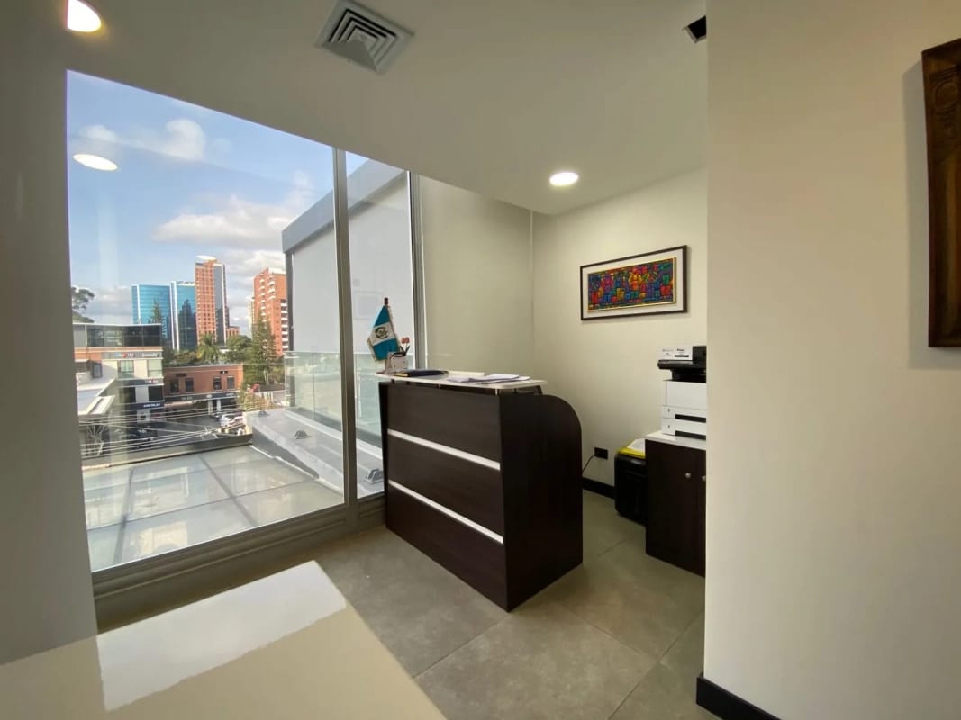 Oficina en Venta en Edificio Vasanta zona 10 — Oficina en Venta en Zona 10, Guatemala, Ciudad — foto 12 de 13