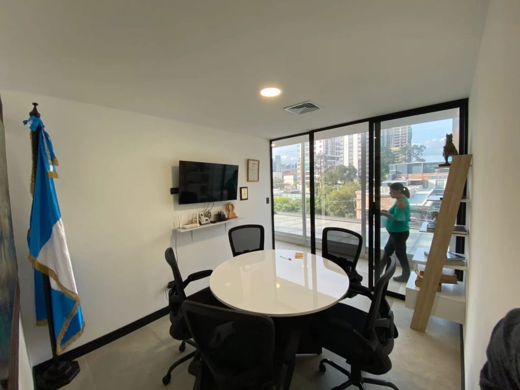 Oficina en Venta en Edificio Vasanta zona 10 — Oficina en Venta en Zona 10, Guatemala, Ciudad — foto 10 de 13