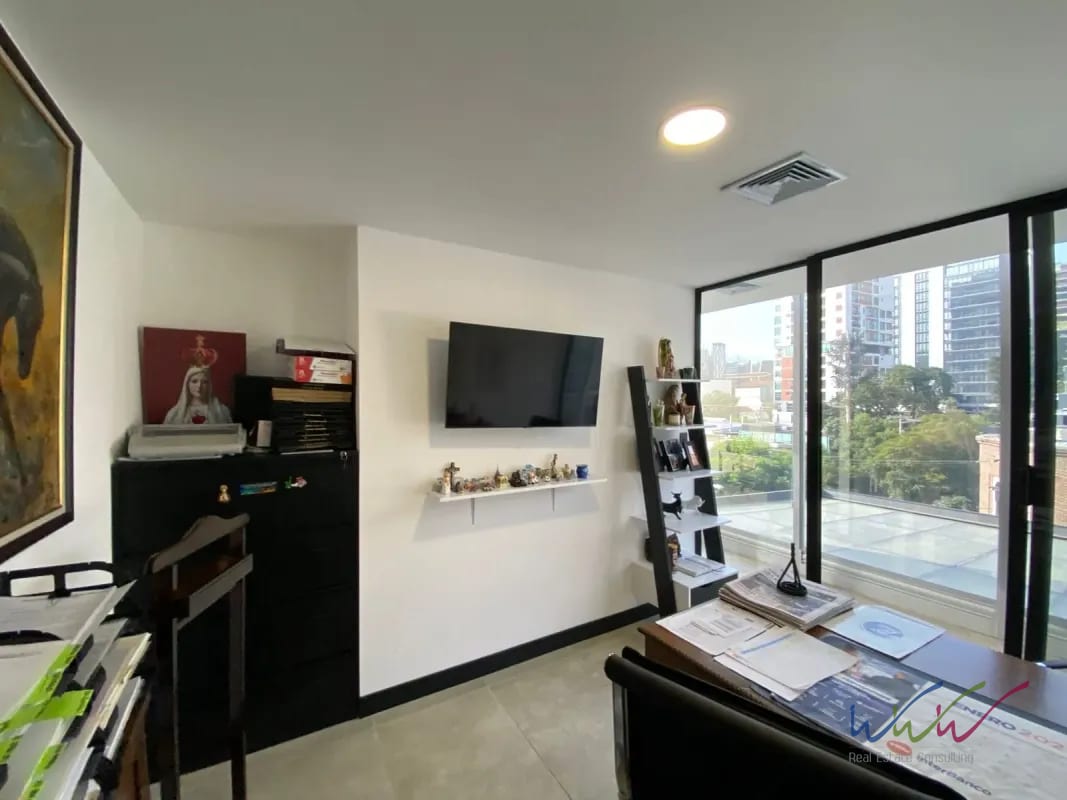 Oficina en Venta en Edificio Vasanta zona 10 — Oficina en Venta en Zona 10, Guatemala, Ciudad — foto 8 de 13