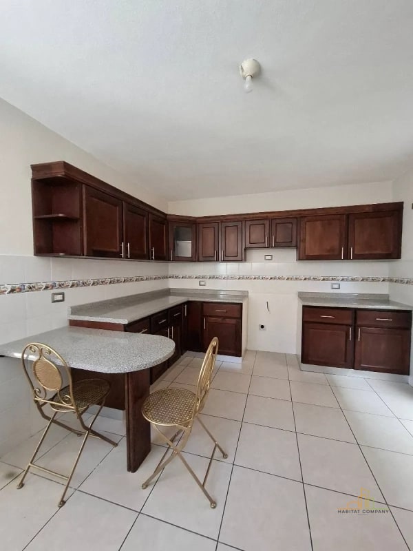 Casa en venta en Carretera a El Salvador Km 16-20 Fraijanes- Dentro de Condominio, con jardín - 1