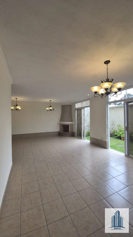 Vendo Casa en Quinta Los Encinos Z.7 de Mixco - 6