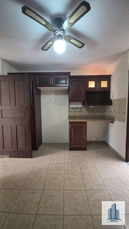 Vendo Casa en Quinta Los Encinos Z.7 de Mixco - 3