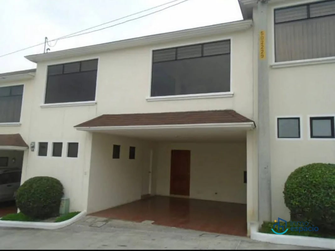 Casa en venta zona 8 mixco-San Cristóbal - 13