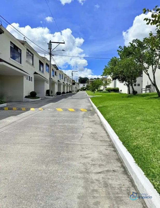 Casa en venta zona 8 mixco-San Cristóbal - 8