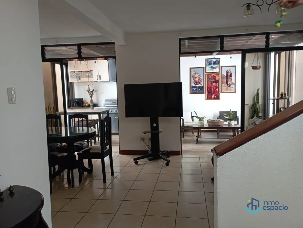 Casa en venta zona 8 mixco-San Cristóbal - 2