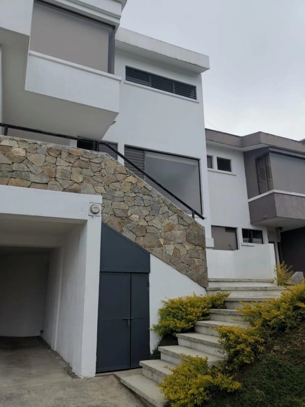 Casa en renta en Condominio Viscaya km 17.5 — Casa en Alquiler en Carretera a El Salvador, Guatemala, Ciudad — foto 1 de 16