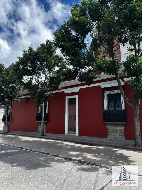 Zona 1, Amplia casa estilo colonial en alquiler — Casa en Alquiler en Zona 1, Guatemala, Ciudad — foto 1 de 10