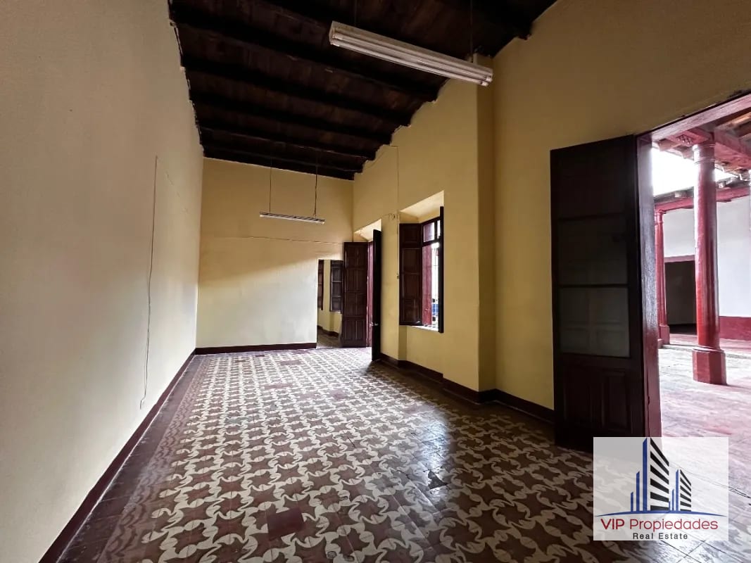 Zona 1, Amplia casa estilo colonial en alquiler — Casa en Alquiler en Zona 1, Guatemala, Ciudad — foto 7 de 10