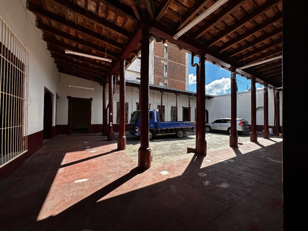 Zona 1, Amplia casa estilo colonial en alquiler — Casa en Alquiler en Zona 1, Guatemala, Ciudad — foto 4 de 10