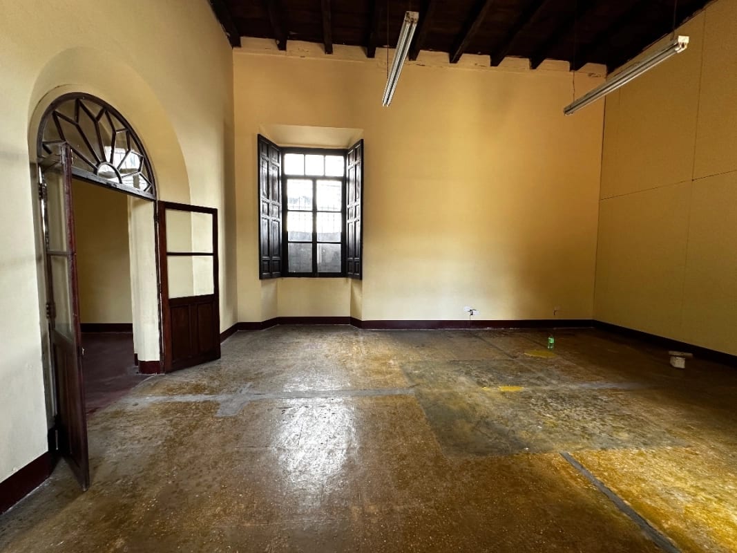 Zona 1, Amplia casa estilo colonial en alquiler — Casa en Alquiler en Zona 1, Guatemala, Ciudad — foto 3 de 10