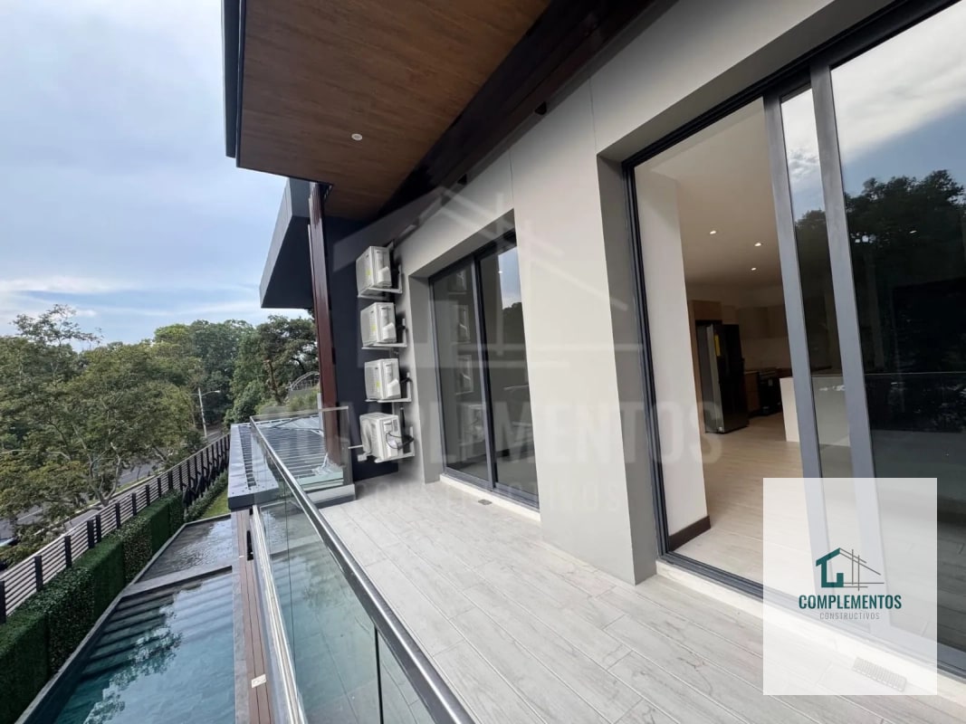 Apartamento en renta zona 15 - 2