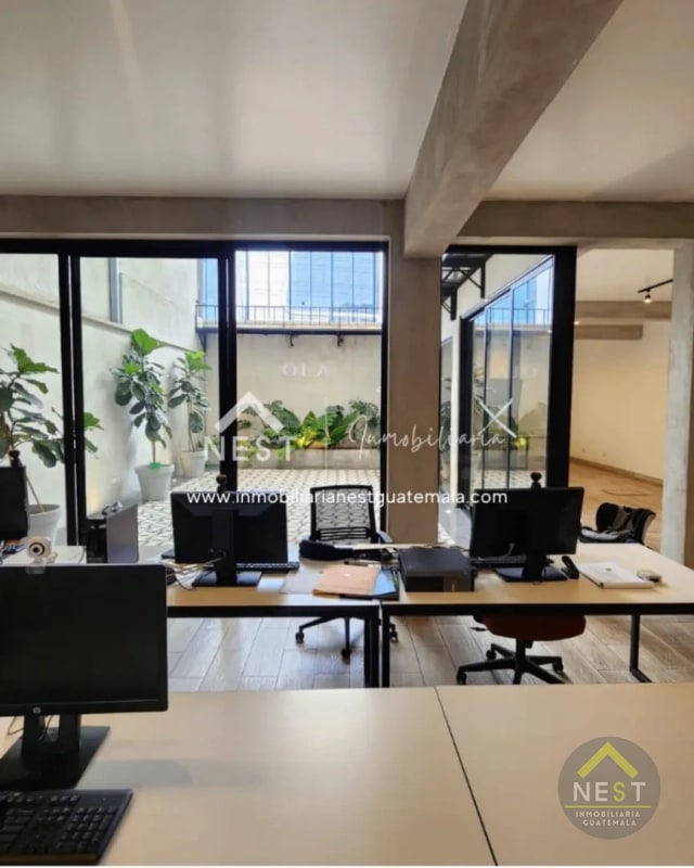 Casa comercial en Renta | zona 10 - 13