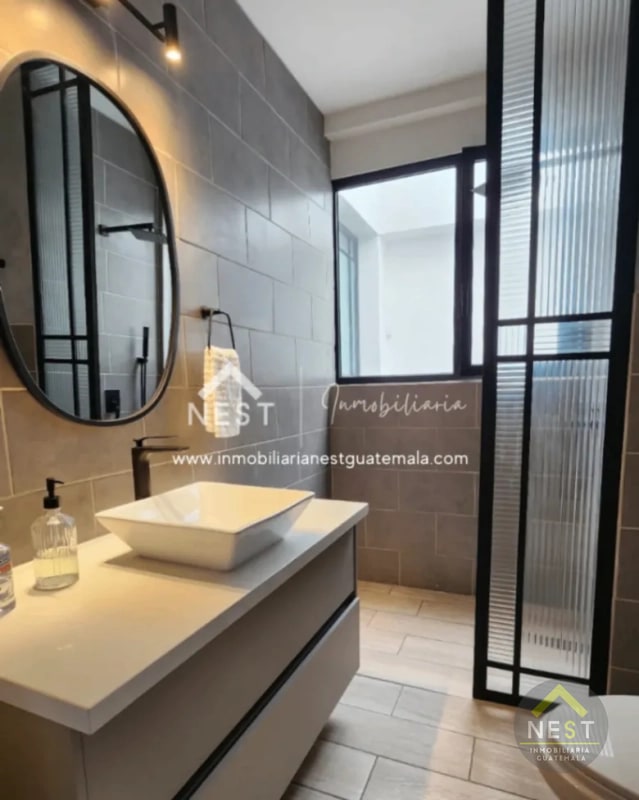Casa comercial en Renta | zona 10 - 11