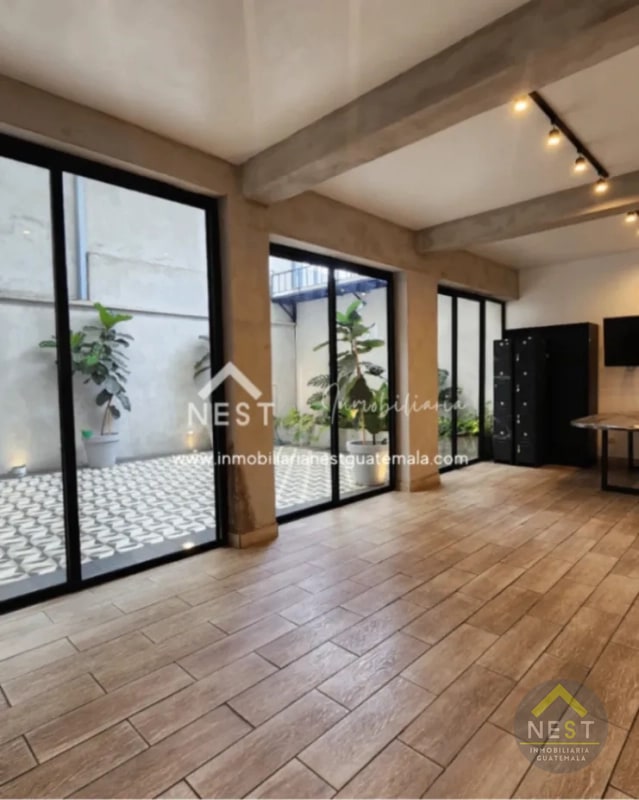 Casa comercial en Renta | zona 10 - 5