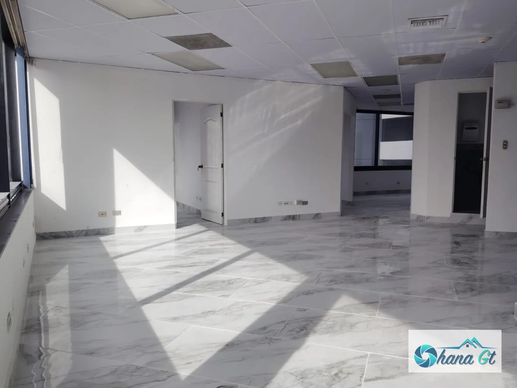 OFICINA EN RENTA ZONA 10 - 8