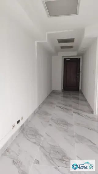 OFICINA EN RENTA ZONA 10 — Oficina en Alquiler en Zona 10, Guatemala, Ciudad — miniatura 4 de 9