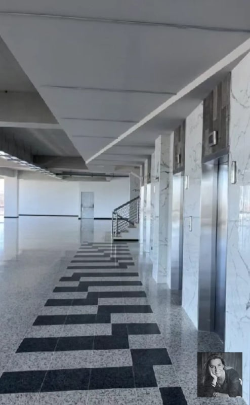 Exclusivo Edificio en Renta zona 10 - 9