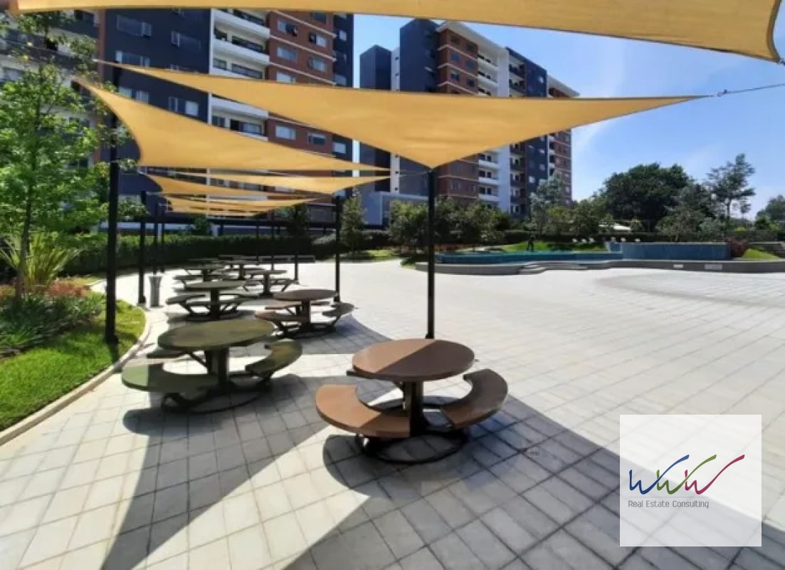 Rento apartamento en edificio Segheria zona 14 - 1