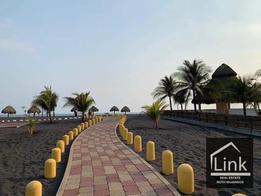 CASA EN VENTA EN EL MAR CASA BELLA ALTA MAR — Casa vacacional en Venta en Chulamar, Puerto San José, Escuintla — foto 5 de 12