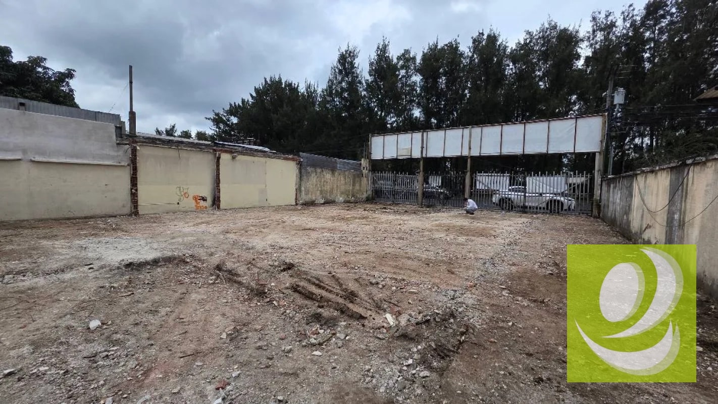 RENTO TERRENO COMERCIAL SOBRE BOULEVARD VISTA HERMOSA ZONA 15 - 4