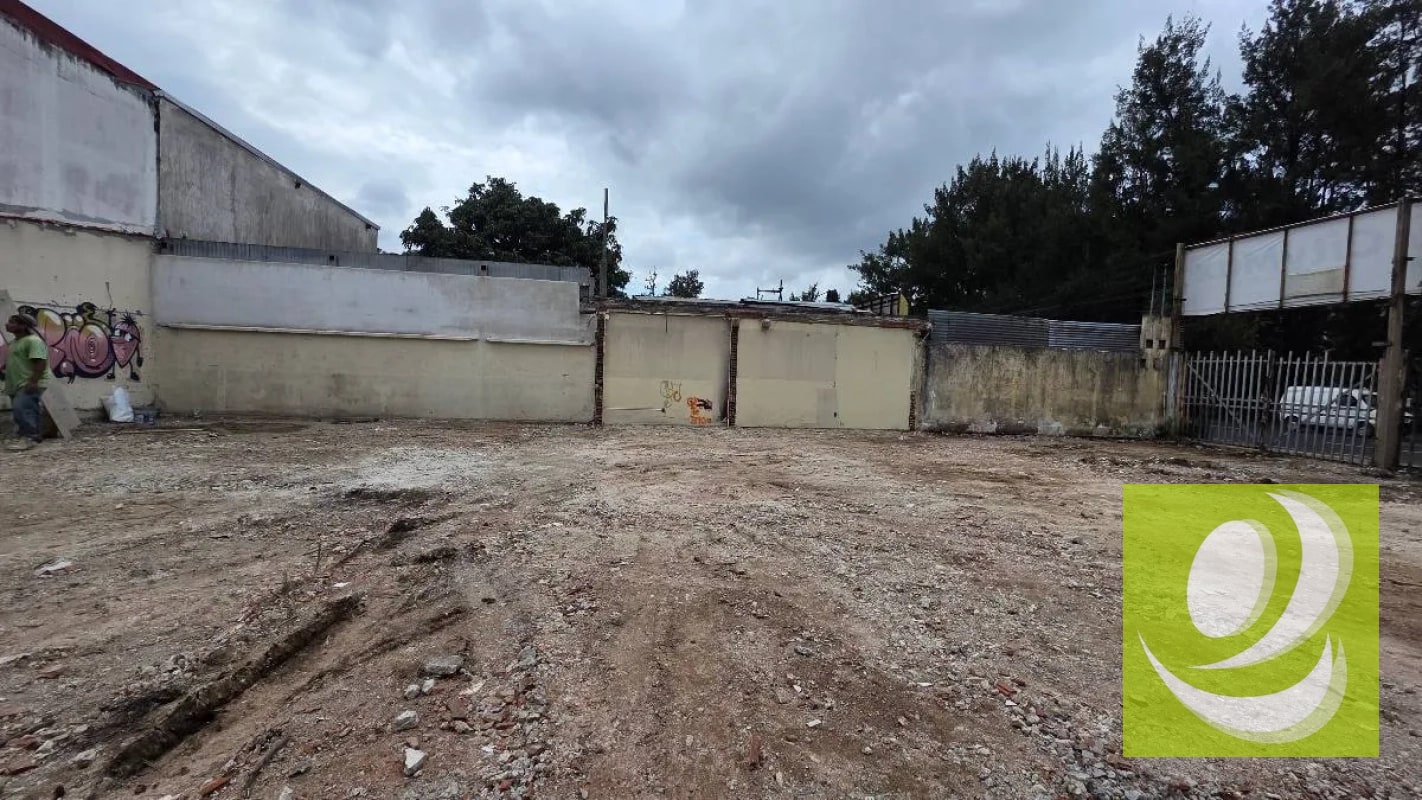 RENTO TERRENO COMERCIAL SOBRE BOULEVARD VISTA HERMOSA ZONA 15 - 2