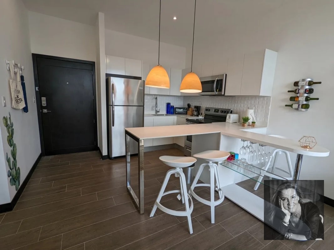 Apartamento Amueblado en Venta – Edificio DiagoSeis, Zona 10 - 15