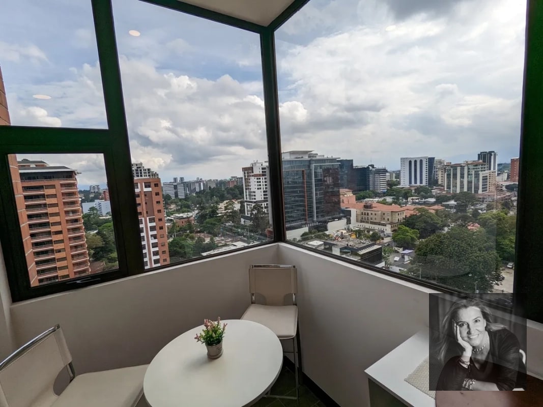 Apartamento Amueblado en Venta – Edificio DiagoSeis, Zona 10 - 1
