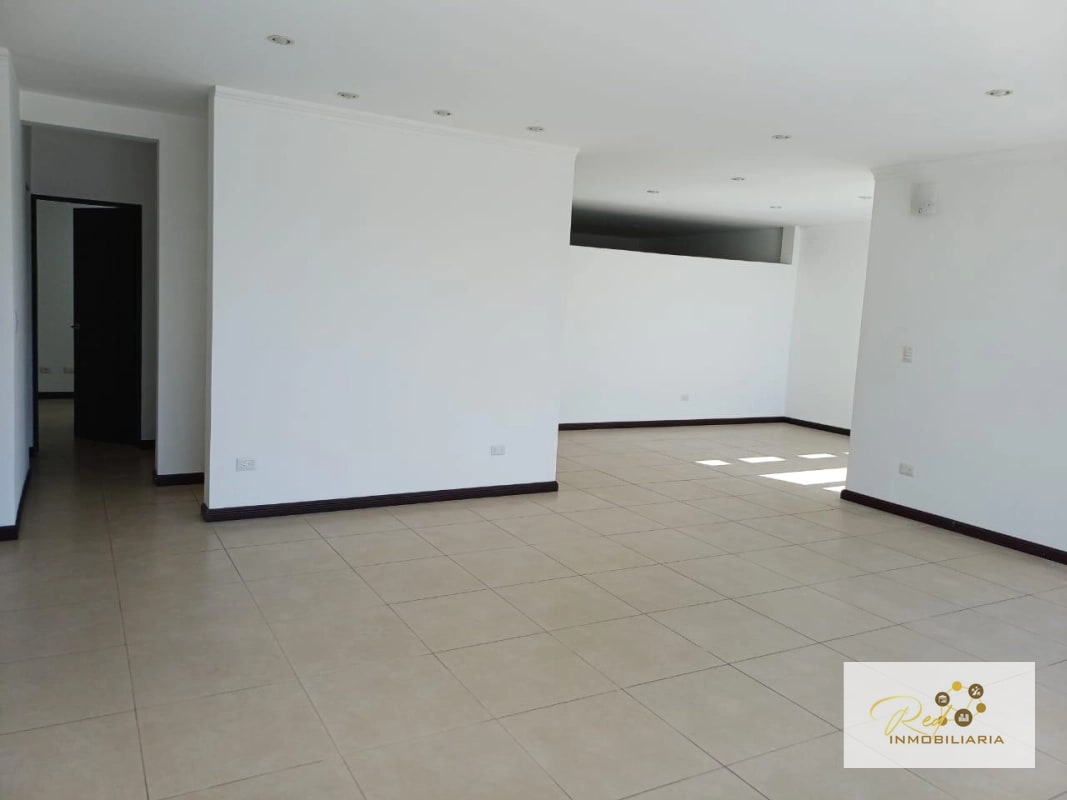 RENTA, AMPLIA CASA DE TRES NIVELES,  CAES, CONDOMINIO Km.9 - 9