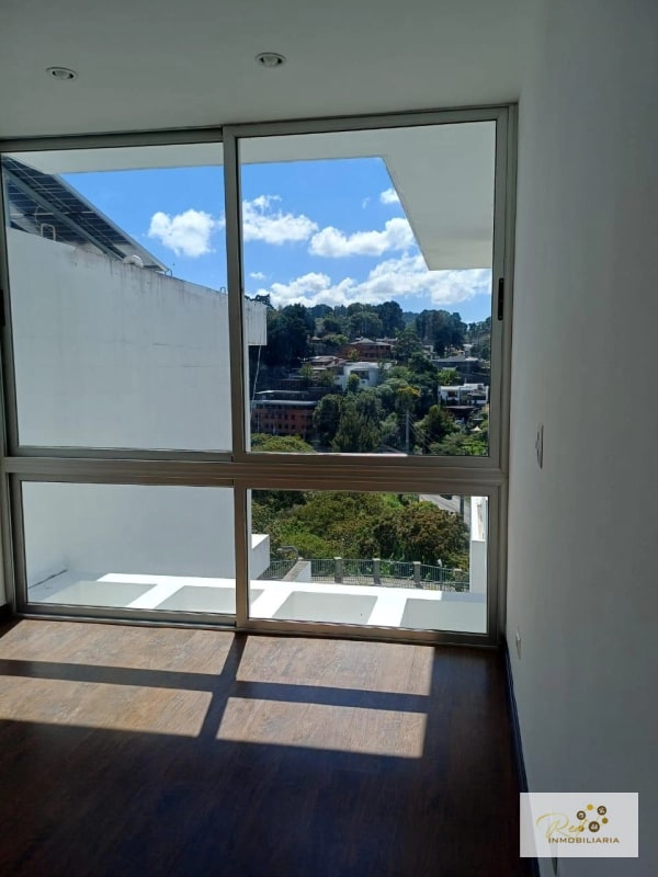 RENTA, AMPLIA CASA DE TRES NIVELES, CAES, CONDOMINIO Km.9 - 4