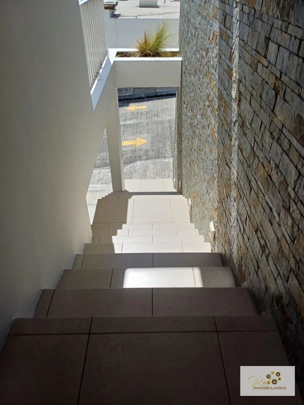RENTA, AMPLIA CASA DE TRES NIVELES, CAES, CONDOMINIO Km.9 - 3