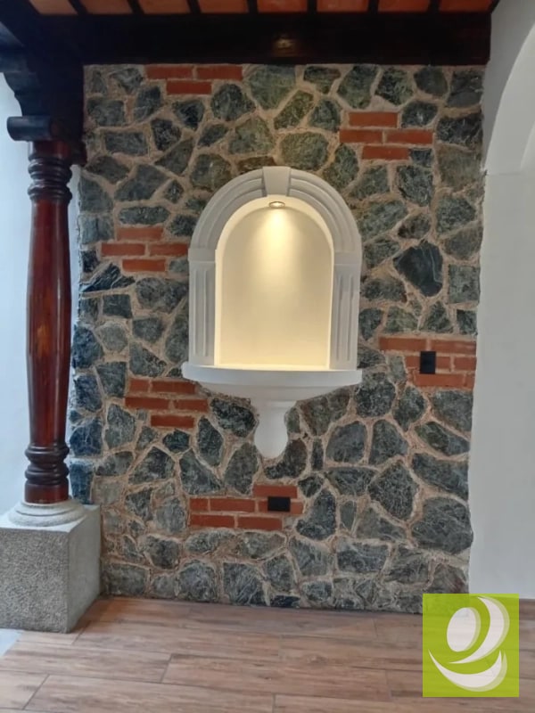 Casa Estilo Colonial en Venta Antigua Gardens - 1